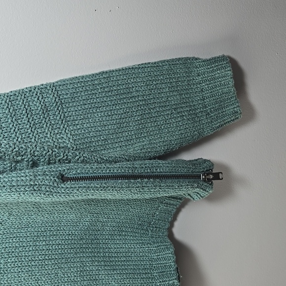 Roxy Green Cable Sweater - Picture 6 of 6